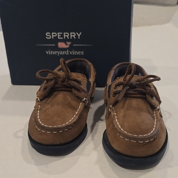 Sperry Other - Sperry + Vineyard Vines Sahara Little Boys Brown Boatshoe sz 9